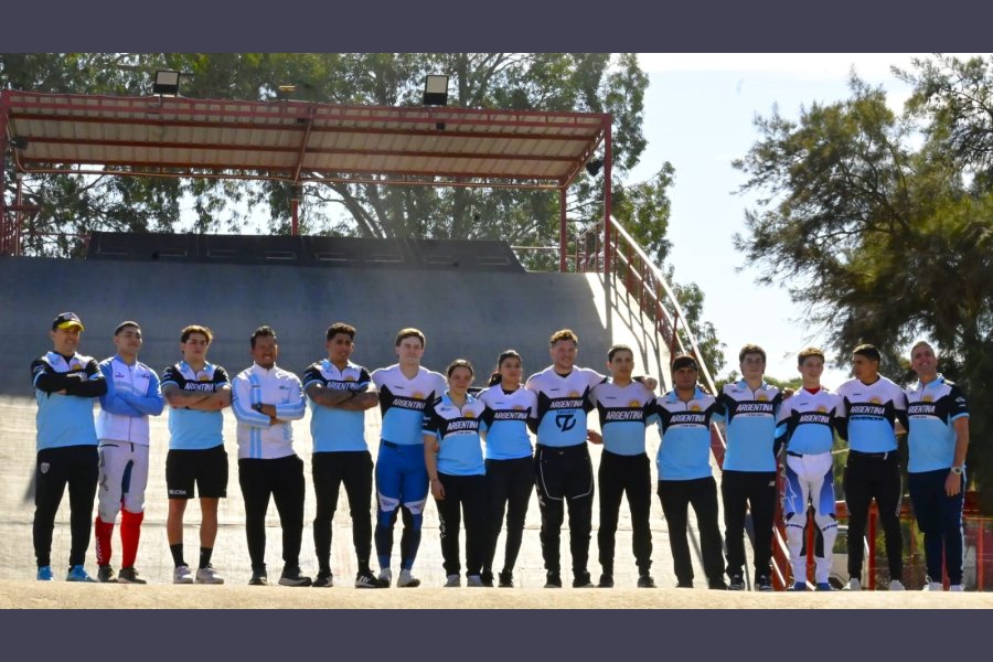 Una postal del Seleccionado del BMX.