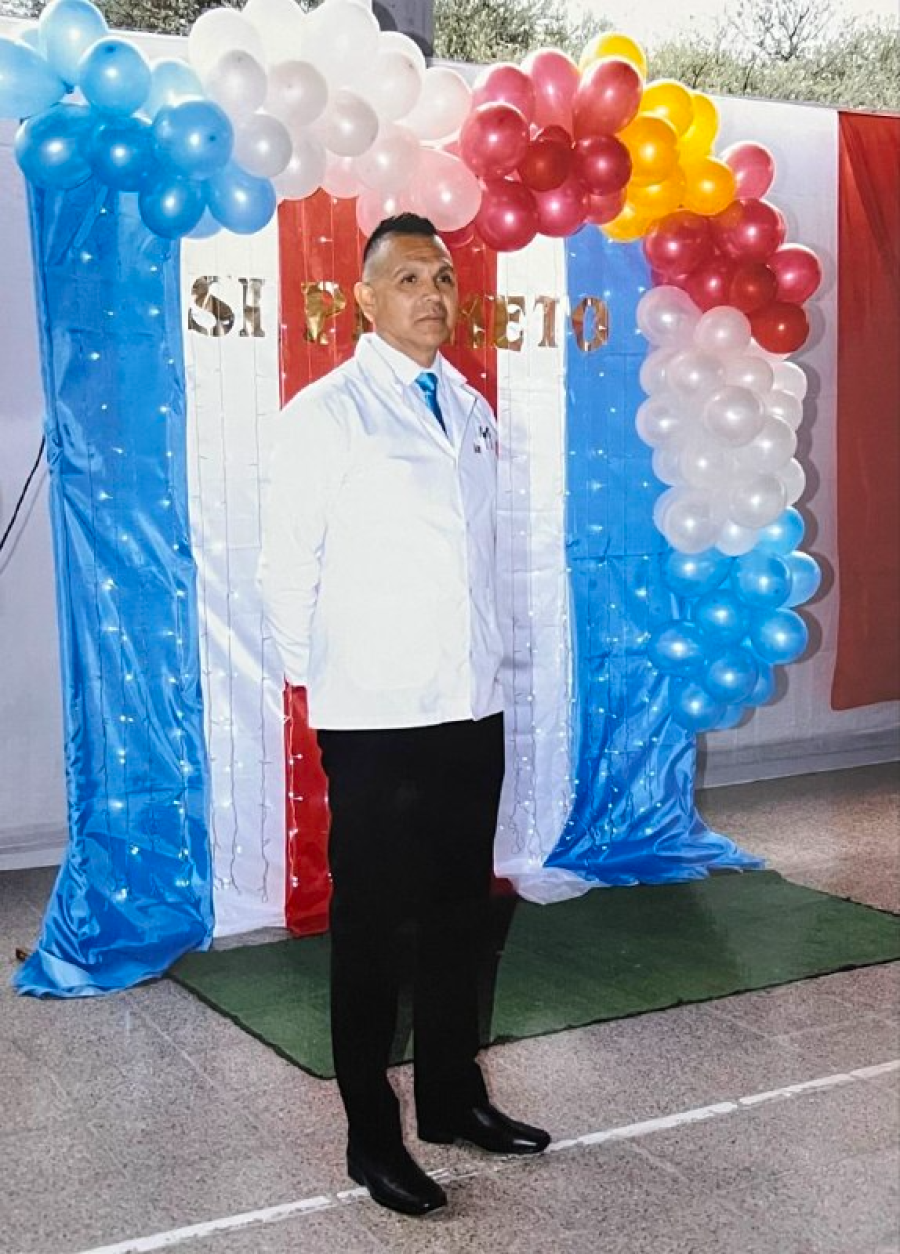 Director de la escuela, Prof. Luis Queirolo.
