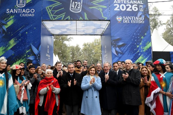 El gobernador Elías Suárez participó de la inauguración de la Feria Artesanal 2026