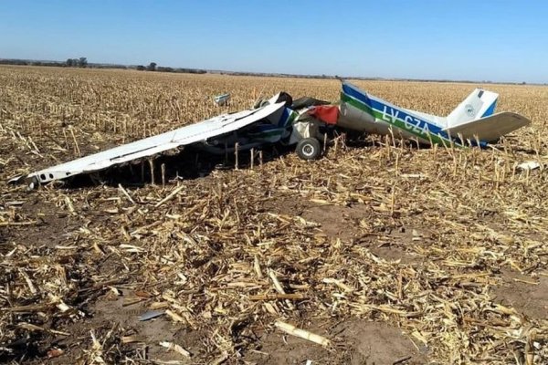 Murió un instructor de vuelo al caer de una avioneta durante una práctica con una alumna