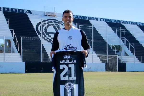 Central Córdoba oficializó la llegada del defensor colombiano Felipe Aguilar
