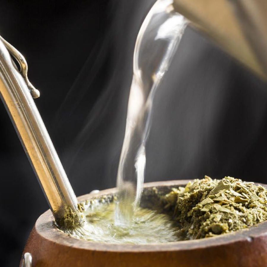 <i>La preparaci&oacute;n del mate tiene secretos y creencias populares que se transmitieron de generaci&oacute;n en generaci&oacute;n.</i>