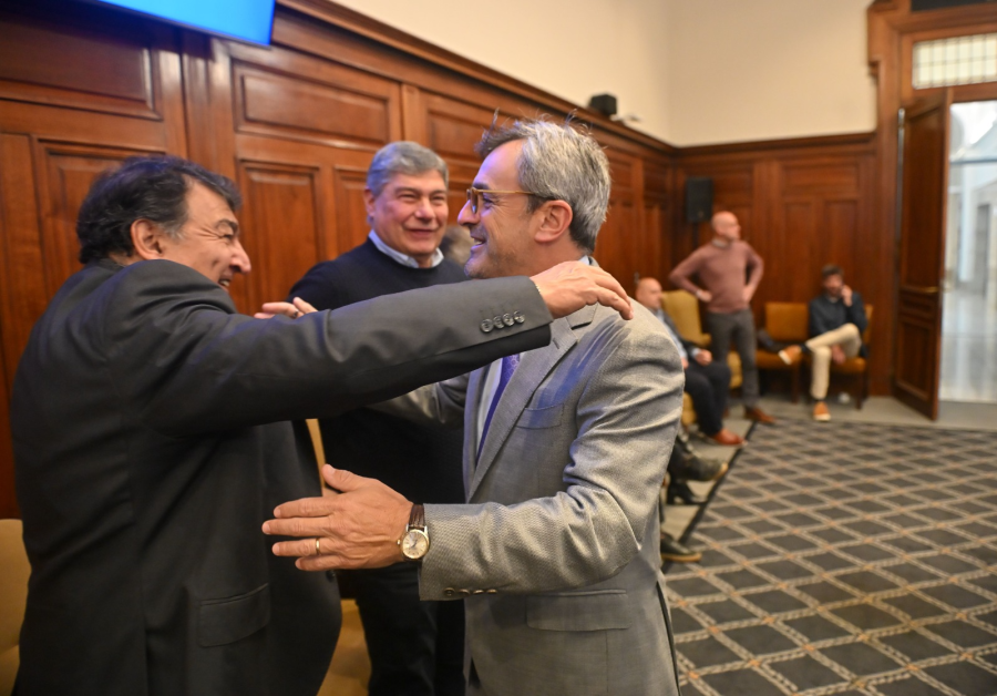 <i>Lo Bruno y Raed con Rappallini, presidente de la UIA.</i>