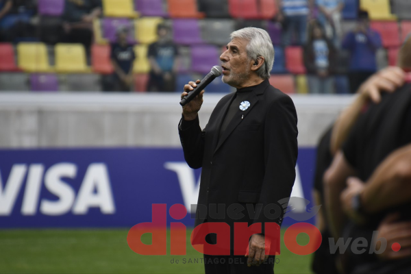 Video | La emotiva interpretación del Himno Nacional a cargo de Peteco Carabajal antes de Los Pumas-Inglaterra