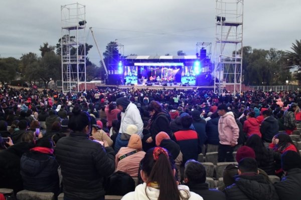 Hoy celebrarán la amistad en el "Festival del Día del Amigo", en plaza Añoranzas