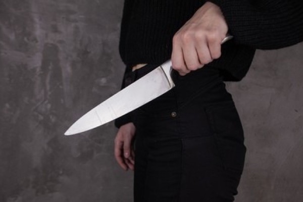Buscan a una adolescente en Añatuya acusada de atacar con un cuchillo la vivienda de una jubilada de 80 años