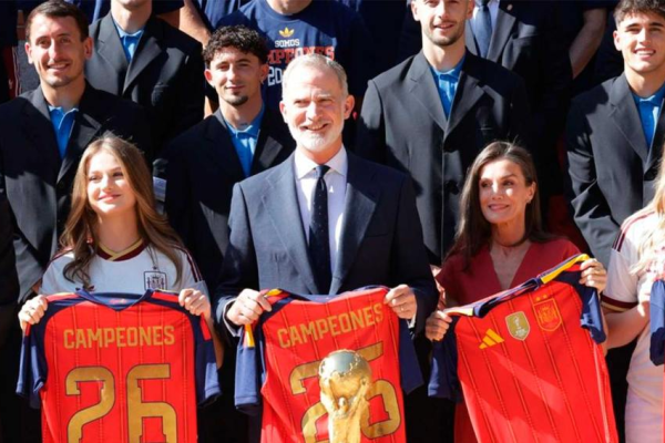 Felipe VI recibió a la selección española tras el título mundial y elogió al plantel campeón