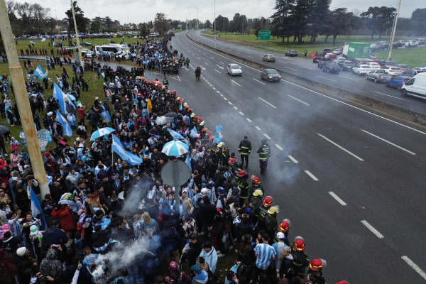 La Selección Argentina regresó al país tras el Mundial con varias ausencias y prepara su recibimiento