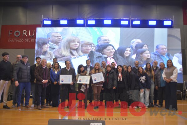 Realizaron un emotivo homenaje a Leo Dan