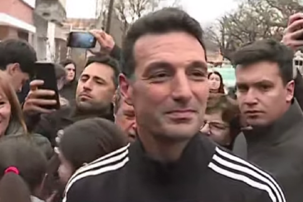 Lionel Scaloni fue recibido como un héroe en Pujato y dejó un mensaje tras la final