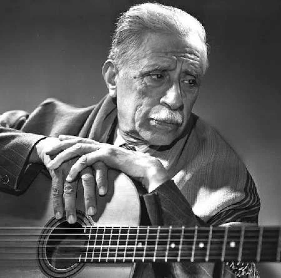 Andr&eacute;s Chazarreta.